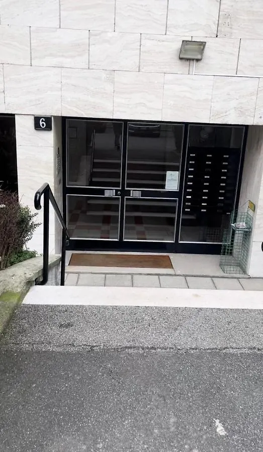 Appartement Trilocale Con Parcheggio Privato à Milan